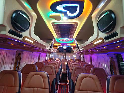 26 Seater Tempo